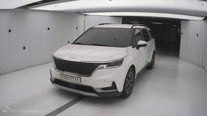 Kia Carnival (KA4) 9-seater Diesel Prestige