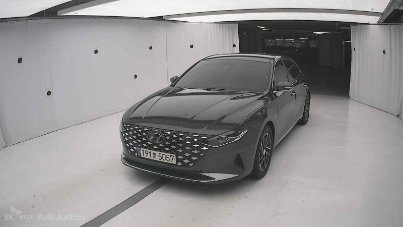 Hyundai The New Grandeur IG LPi 3.0 Rental Car Premium