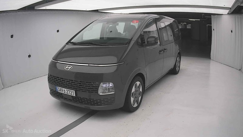 Hyundai Staria 2.2 Diesel Tourer 9-seater 4WD Modern