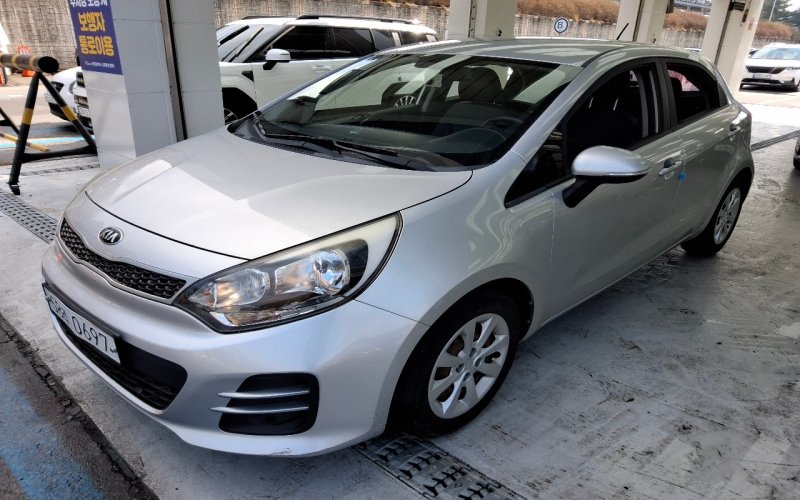 Kia The New Pride 5-door 1.4 MPI Trendy